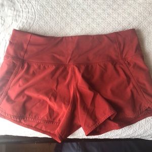 2.5 inseam LULULEMON speed shorts